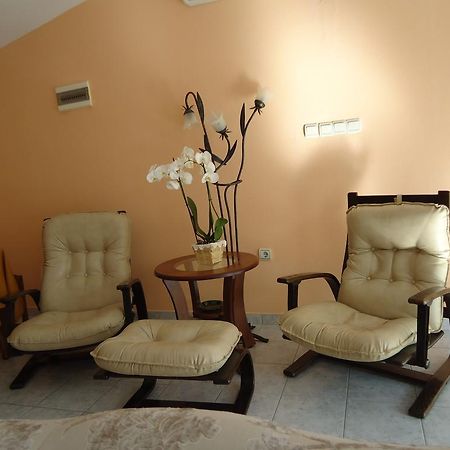 Apartment Odmor Bar Kültér fotó