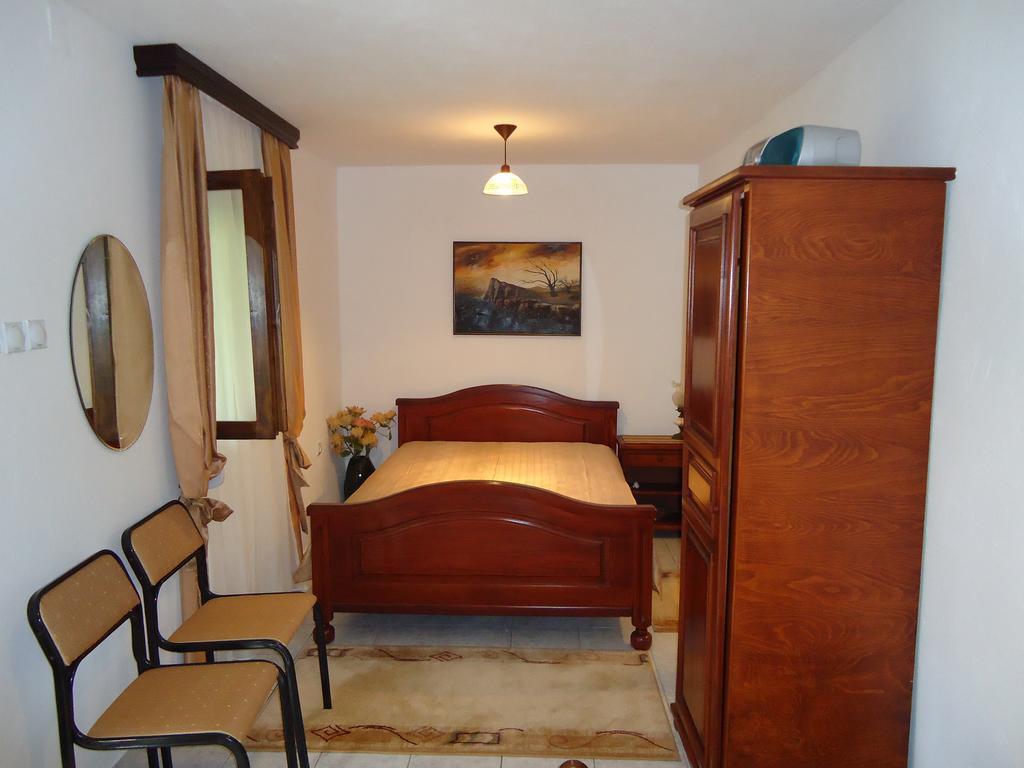 Apartment Odmor Bar Kültér fotó